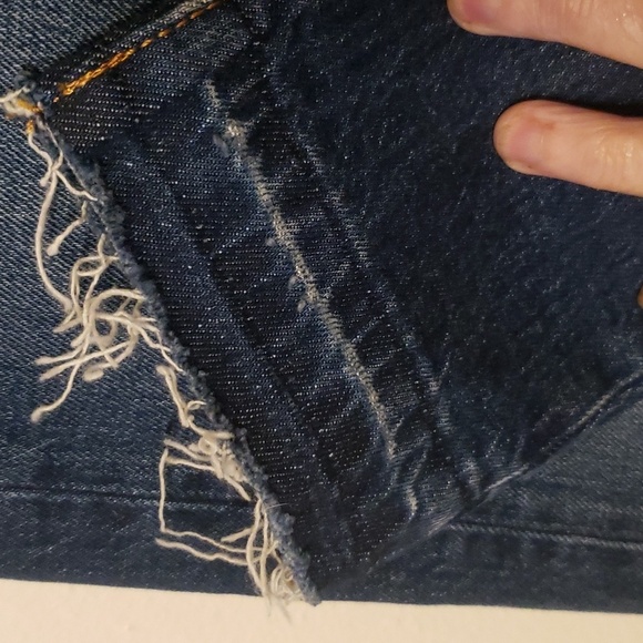 Levi’s 501 button fly Skinny High Rise Raw Hem Jeans - Picture 4 of 8